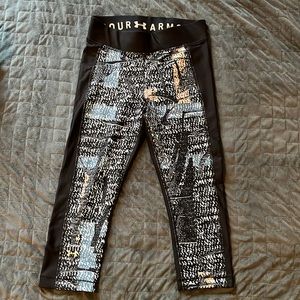 Under Armour Heatgear Compression Capri Leggings 🖤🧡